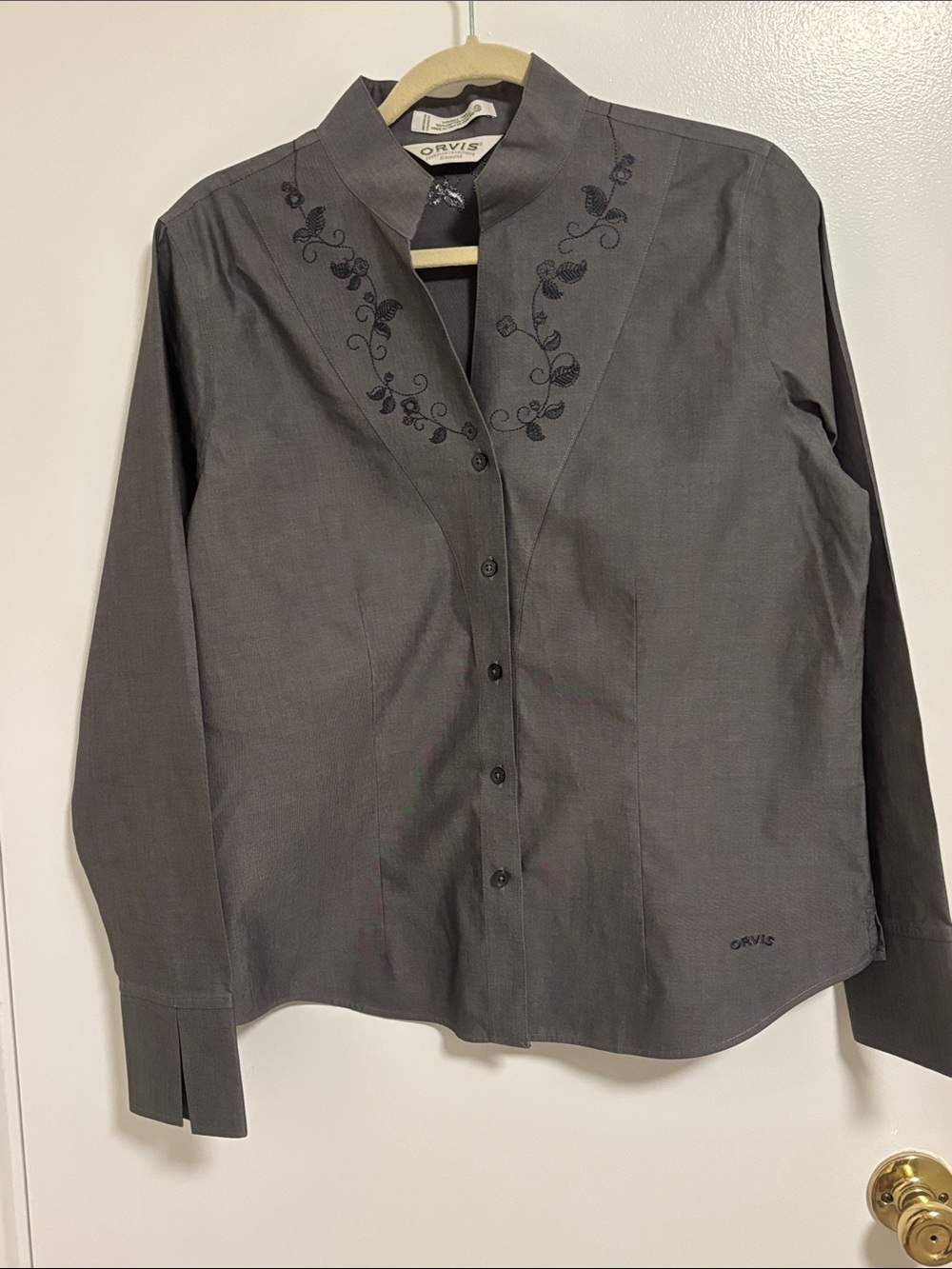 Orvis Women’s  Charcoal Gray Button-Down Shirt with Embroidered Yoke NWOT
